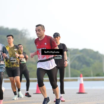 Runner Photo 6484214
