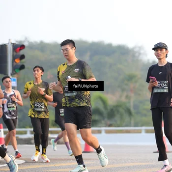 Runner Photo 6484288
