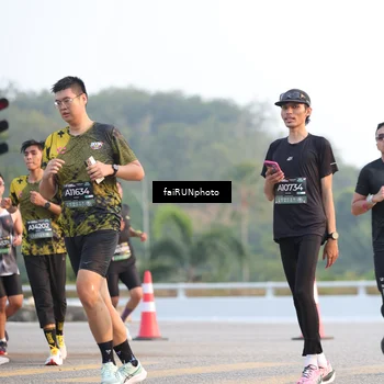 Runner Photo 6484289