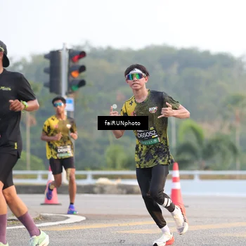 Runner Photo 6484395