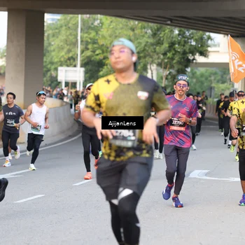 Runner Photo 6484416