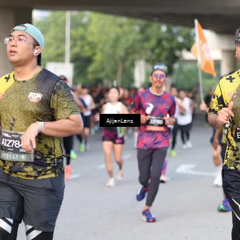 Runner Photo 6484425