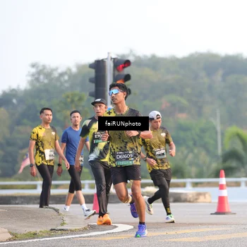 Runner Photo 6484432