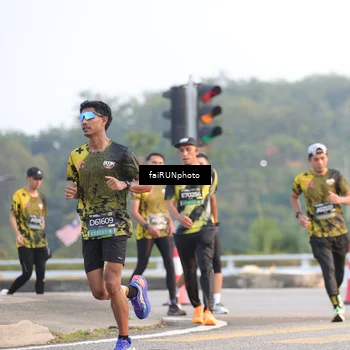 Runner Photo 6484463