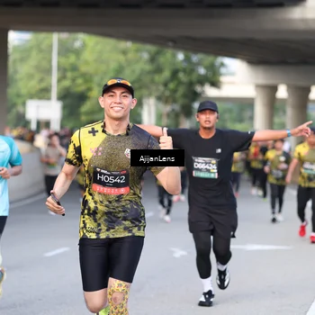 Runner Photo 6484573