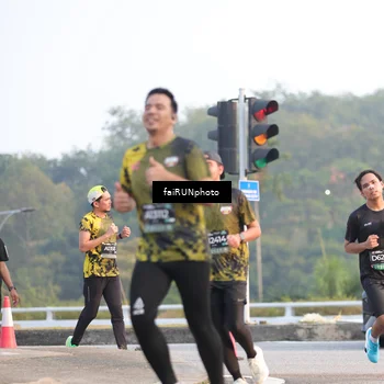 Runner Photo 6484584