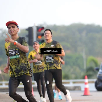 Runner Photo 6484586