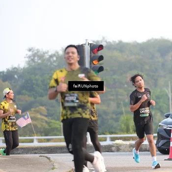 Runner Photo 6484587