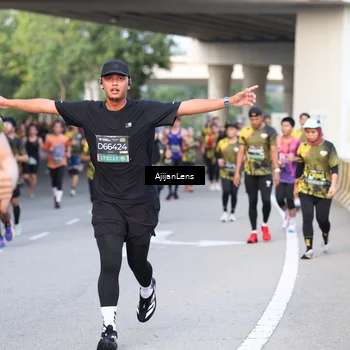 Runner Photo 6484596