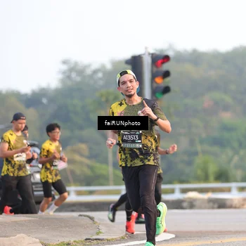 Runner Photo 6484659
