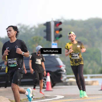 Runner Photo 6484661