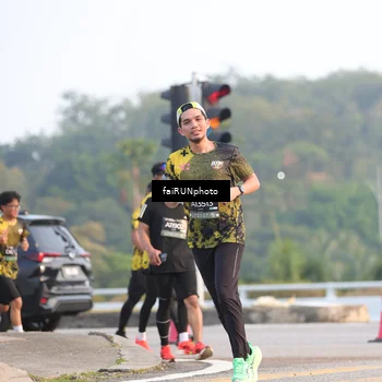 Runner Photo 6484664