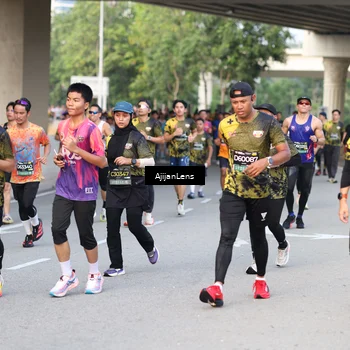 Runner Photo 6484678