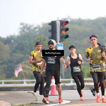 Runner Photo 6484680