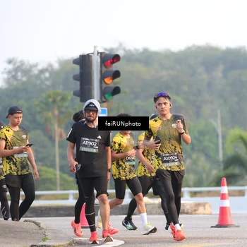 Runner Photo 6484681