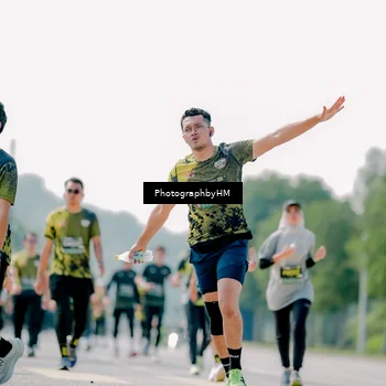 Runner Photo 6484689