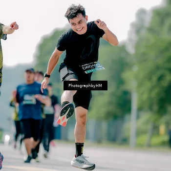 Runner Photo 6484693
