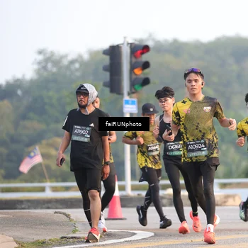 Runner Photo 6484700