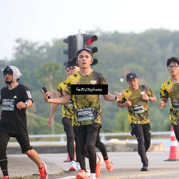 Runner Photo 6484717
