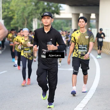 Runner Photo 6484758
