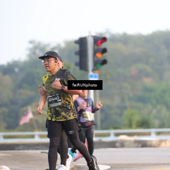 Runner Photo 6484771