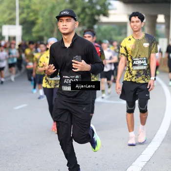 Runner Photo 6484772
