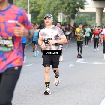 Runner Photo 6484839