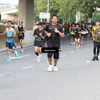 Runner Photo 6484863