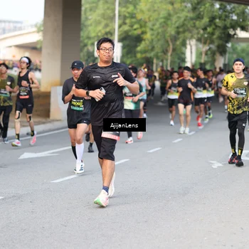 Runner Photo 6484887