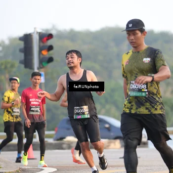 Runner Photo 6484894