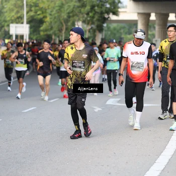 Runner Photo 6484905