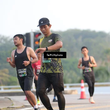 Runner Photo 6484919