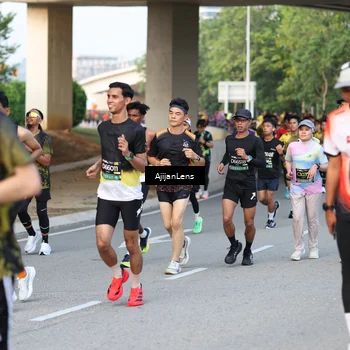 Runner Photo 6484953