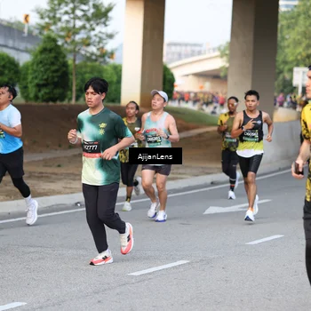 Runner Photo 6484955