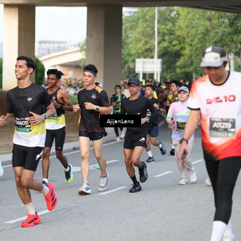 Runner Photo 6484976