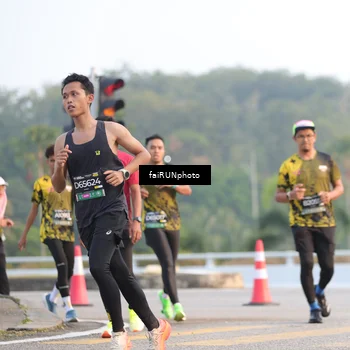 Runner Photo 6484978