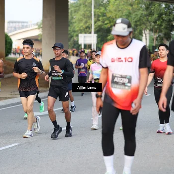 Runner Photo 6484986