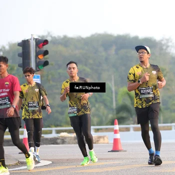 Runner Photo 6484999