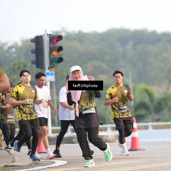 Runner Photo 6485054