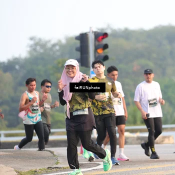 Runner Photo 6485071