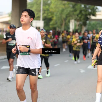 Runner Photo 6485240