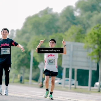 Runner Photo 6485312