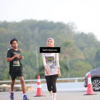 Runner Photo 6485433
