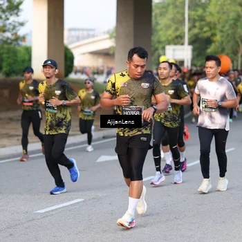 Runner Photo 6485874