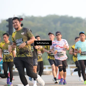 Runner Photo 6486000