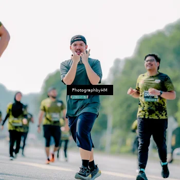 Runner Photo 6486002