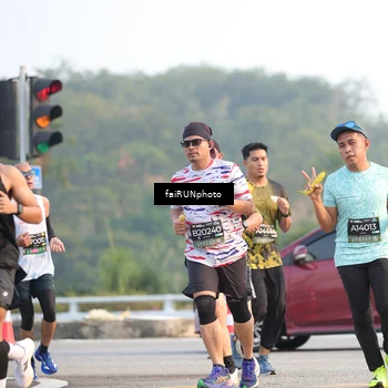 Runner Photo 6486005