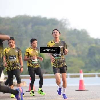 Runner Photo 6486184