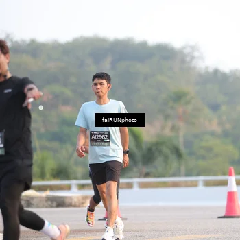 Runner Photo 6486240