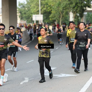 Runner Photo 6486248